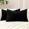 Unyqoos® Set van twee zachte corduroy kussenhoezen met gestreept patchwork design