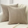 550x550-38918.jpg Unyqoos® Set van twee zachte corduroy kussenslopen met modern design en ritssluiting