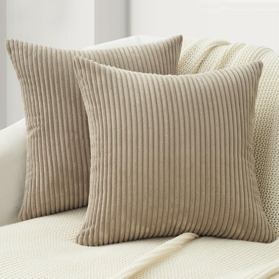 550x550-38918.jpg Unyqoos® Set van twee zachte corduroy kussenslopen met modern design en ritssluiting