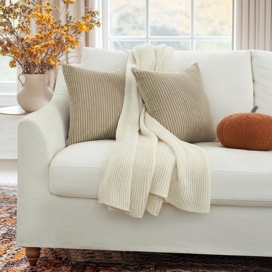 550x550-38919.jpg Unyqoos® Set van twee zachte corduroy kussenslopen met modern design en ritssluiting