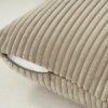 550x550-38920.jpg Unyqoos® Set van twee zachte corduroy kussenslopen met modern design en ritssluiting