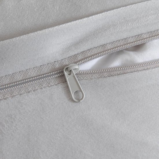 550x550-39343.jpg Unyqoos® Decoratieve kussenhoezen met tie-dye design en chenille afwerking set van 2