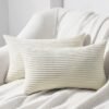 Unyqoos® Kussenslopen Set van 2 - Zacht Crème Fluweel met Gestreept Patroon, 40 x 80 cm, Decoratief Design