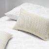 Unyqoos® Kussenslopen Set van 2 - Zacht Crème Fluweel met Gestreept Patroon, 40 x 80 cm, Decoratief Design