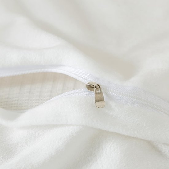 550x550-39731.jpg Unyqoos® Set van twee ademende en zachte microvezel kussenslopen met ritssluiting