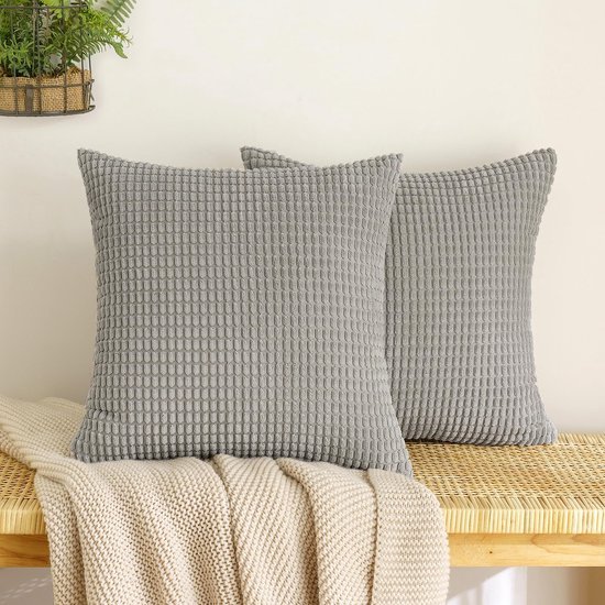 Unyqoos® Zachte en stijlvolle lichtgrijze kussenslopen van corduroy voor uw interieur