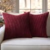 Unyqoos® Set van twee wijnrode corduroy kussenslopen voor stijlvolle decoratie
