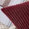 Unyqoos® Set van twee wijnrode corduroy kussenslopen voor stijlvolle decoratie
