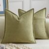 Unyqoos® Set van twee zachte lichtgroene kussenhoezen voor moderne woondecoratie