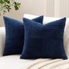 Unyqoos® Set van 2 decoratieve kussenslopen met gestreept corduroy patroon voor diverse woonstijlen 50 x 50 cm