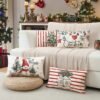 Unyqoos® Set van 4 decoratieve kerstkussenhoezen met sneeuwpopdesign in rood