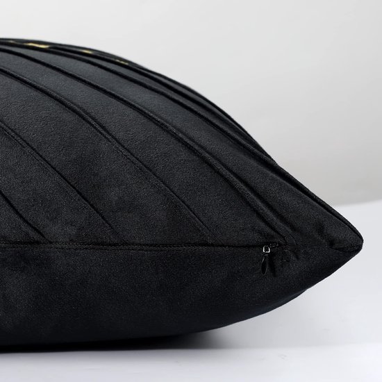 Unyqoos® Set van 2 stijlvolle zwarte kussenslopen met goudgestreept fluweel ontwerp