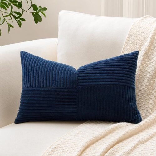 550x550-40509.jpg Unyqoos® Marineblauwe sierkussensloop van corduroy met gestreept patroon en ritssluiting