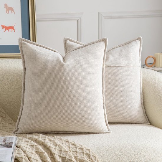 Unyqoos® Set van twee zachte beige kussenhoezen voor een stijlvolle moderne inrichting