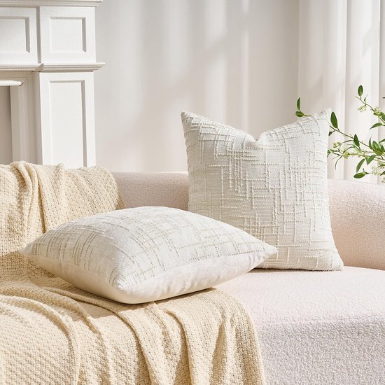 Unyqoos® Set van twee decoratieve kussenhoezen van chenille in wit 50x50 cm