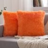 Set van 2 kussenhoezen, kunstbont, decoratief, knuffelbaar, voor bankkussen, pluche kussen, knuffelbaar bankkussen, super zacht, pluizige kussenhoezen voor bank, 45x45 cm, oranje.