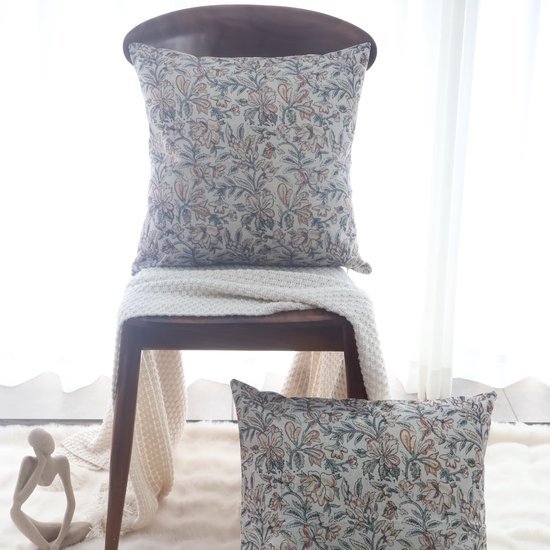 Unyqoos® Set van 2 vierkante linnen kussenhoezen met vintage bloemenpatroon