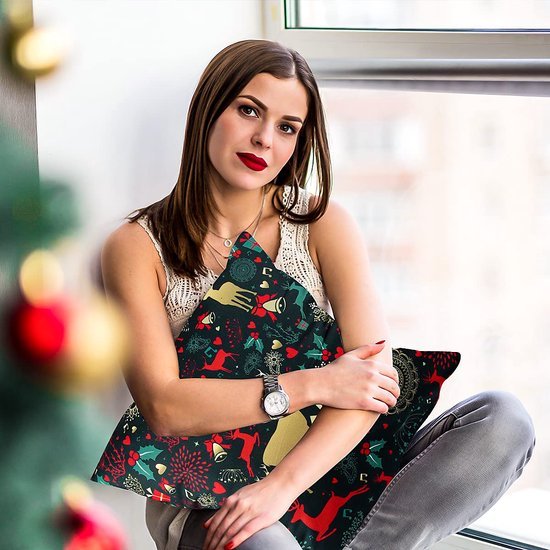 550x550-40851.jpg Unyqoos® Set van vier linnen kussenovertrekken met kerstmotieven voor feestelijke sfeer