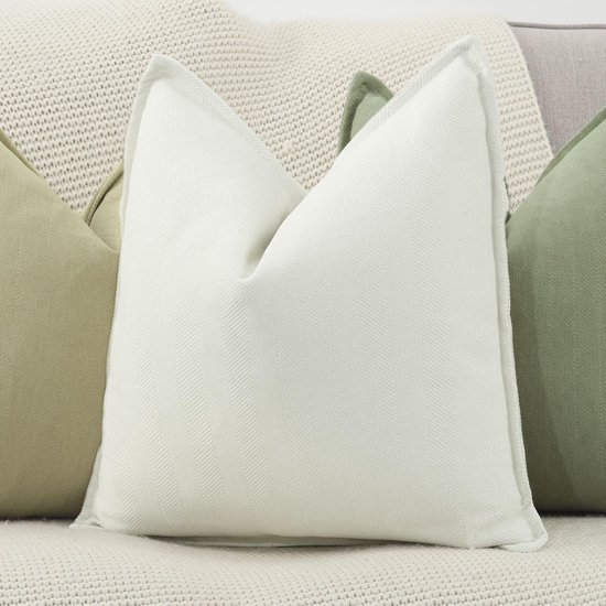 Unyqoos® Set van twee stijlvolle witte chenille kussenhoezen met franjes voor bank en slaapkamer