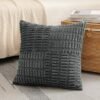 550x550-41096.jpg Unyqoos® Set van 2 decoratieve kussenslopen met gestreept corduroy ontwerp voor elk interieur