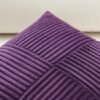 550x550-41273.jpg Unyqoos® Zachte paarse kussensloop van corduroy met elegant gestreept ontwerp