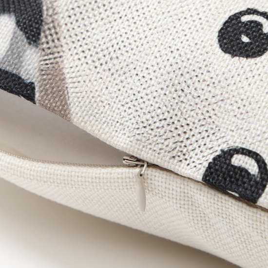 550x550-41314.jpg Unyqoos® Set van vier feestelijke kussenhoezen met rendier- en sneeuwpopmotief