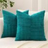 550x550-41467.jpg Unyqoos® Set van twee decoratieve corduroy kussenslopen met bohemian streepdesign
