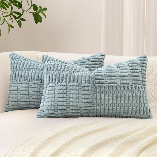 550x550-41528.jpg Unyqoos® Set van twee decoratieve corduroy kussenslopen met uniek gestreept patroon