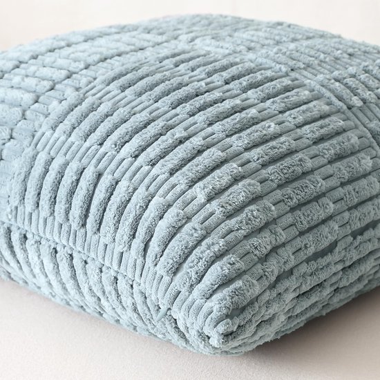 550x550-41529.jpg Unyqoos® Set van twee decoratieve corduroy kussenslopen met uniek gestreept patroon