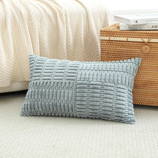 550x550-41531.jpg Unyqoos® Set van twee decoratieve corduroy kussenslopen met uniek gestreept patroon