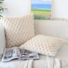 550x550-41631.jpg Unyqoos® Set van twee beige kussenslopen met pluche textuur voor een knusse sfeer