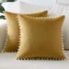 550x550-41717.jpg Unyqoos® Set van 2 zachte fluwelen kussenhoezen met pompons voor huisdecoratie