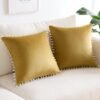 550x550-41723.jpg Unyqoos® Set van 2 zachte fluwelen kussenhoezen met pompons voor huisdecoratie