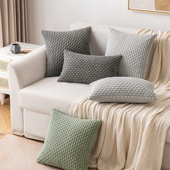 550x550-41784.jpg Unyqoos® Set van twee decoratieve kussenslopen in grasgroen corduroy voor woonkamer