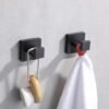 550x550-42493.jpg Unyqoos® Set van twee zwarte roestvrijstalen muurhaken voor badkamer en meer