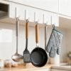 550x550-42853.jpg Unyqoos® Sterke zelfklevende haken voor badkamer en keuken zonder boren