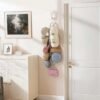 550x550-43234.jpg Unyqoos® Ruimtebesparende hoeden- en accessoirehouder met 12 draaibare haken voor diverse items