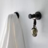 550x550-44248.jpg Unyqoos® Set van zes ruimtebesparende mat zwarte haken voor badkamer en keuken