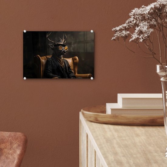 Unyqoos® Moderne wanddecoratie met hert in pak en zonnebril voor woonkamer