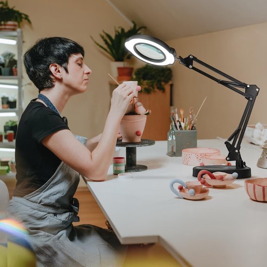 Unyqoos® Verstelbaar LED-vergrootglas met Klem voor Diverse Creatieve Toepassingen