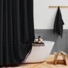 550x550-9751.jpg Unyqoos® Elegant zwart douchegordijn met bohemian strepen en kwastjes, waterafstotend
