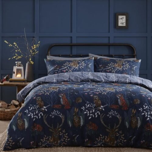 Unyqoos® Omkeerbare dekbedovertrekset met bosdierenprint in marineblauw polykatoen kingsize