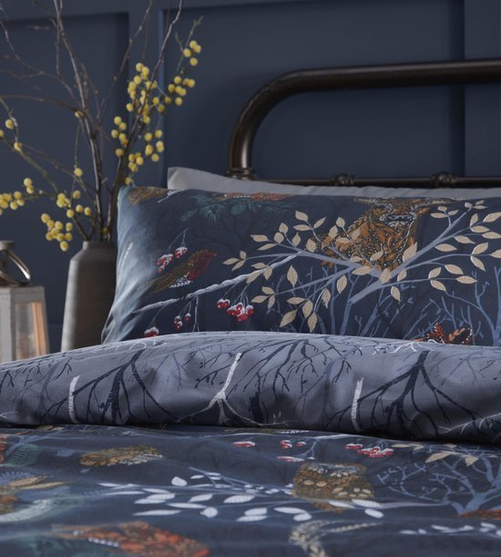 Unyqoos® Omkeerbare dekbedovertrekset met bosdierenprint in marineblauw polykatoen kingsize