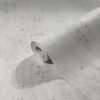 550x652-7.jpg Unyqoos® Stijlvol vliesbehang met betonlook in metallic wit en zilver tinten