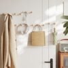 Unyqoos ® Stijlvolle Crèmekleurige Wandkapstok met Vijf Houten Haken voor Verschillende Kamers