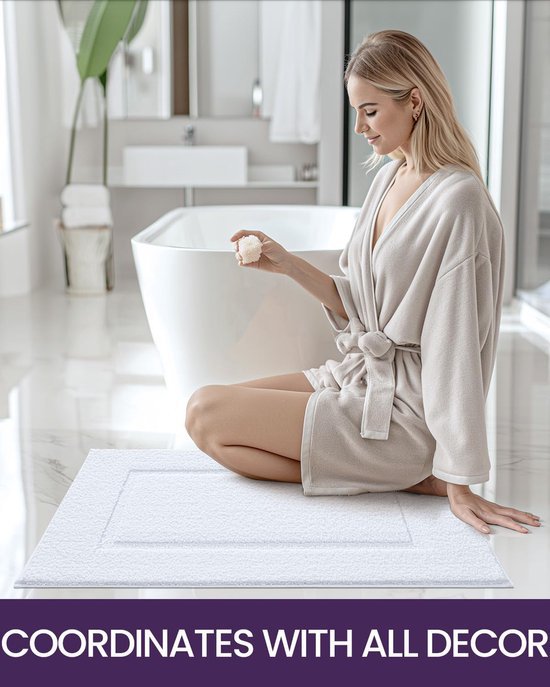 550x687-162.jpg Unyqoos® Zachte en absorberende badmat met antislip voor badkamer en douche