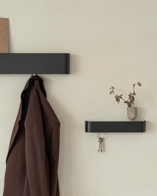 550x687-254.jpg Unyqoos® Minimalistisch sleutelrek met plank en onopvallend design voor de hal