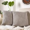 550x687-383.jpg Unyqoos® Set van 2 Grijze Corduroy Kussenslopen met Verborgen Ritssluiting 50x50 cm