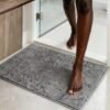 Unyqoos® Grijze absorberende badmat 40x60 cm met antislip en sneldrogend chenille 40 x 60 cm