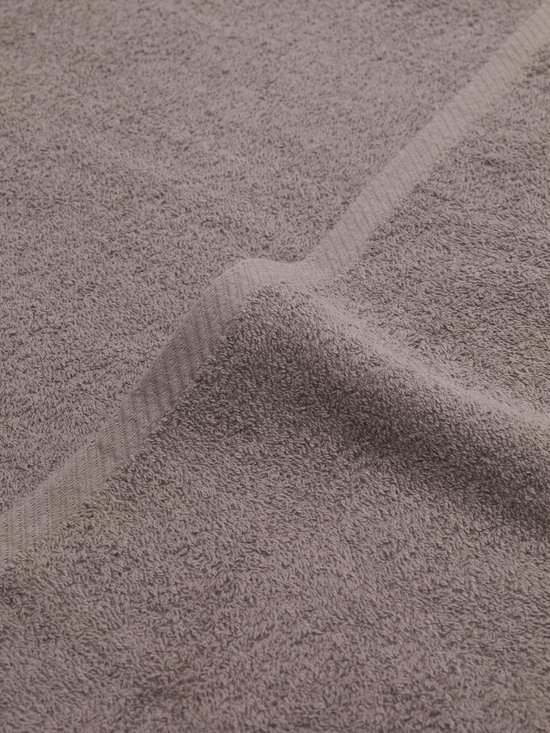 550x733-127.jpg Unyqoos® Luxe set van grote en middelgrote badhanddoeken in 100% katoenen kwaliteit